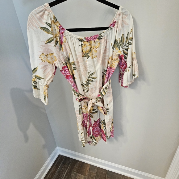 Maxi dresses - Picture 3 of 14